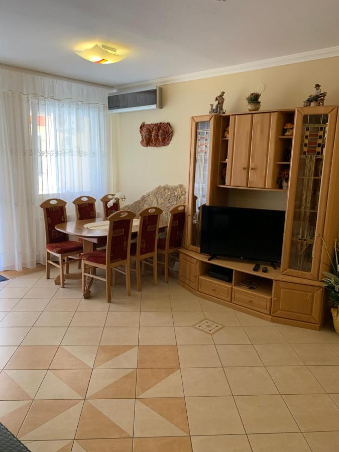 Relax Apartman ハイデゥソボスロー エクステリア 写真