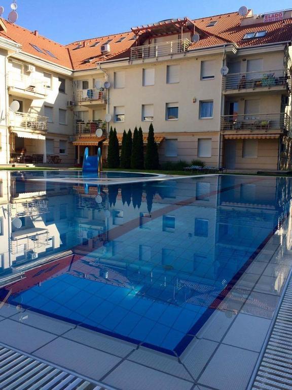 Relax Apartman ハイデゥソボスロー エクステリア 写真
